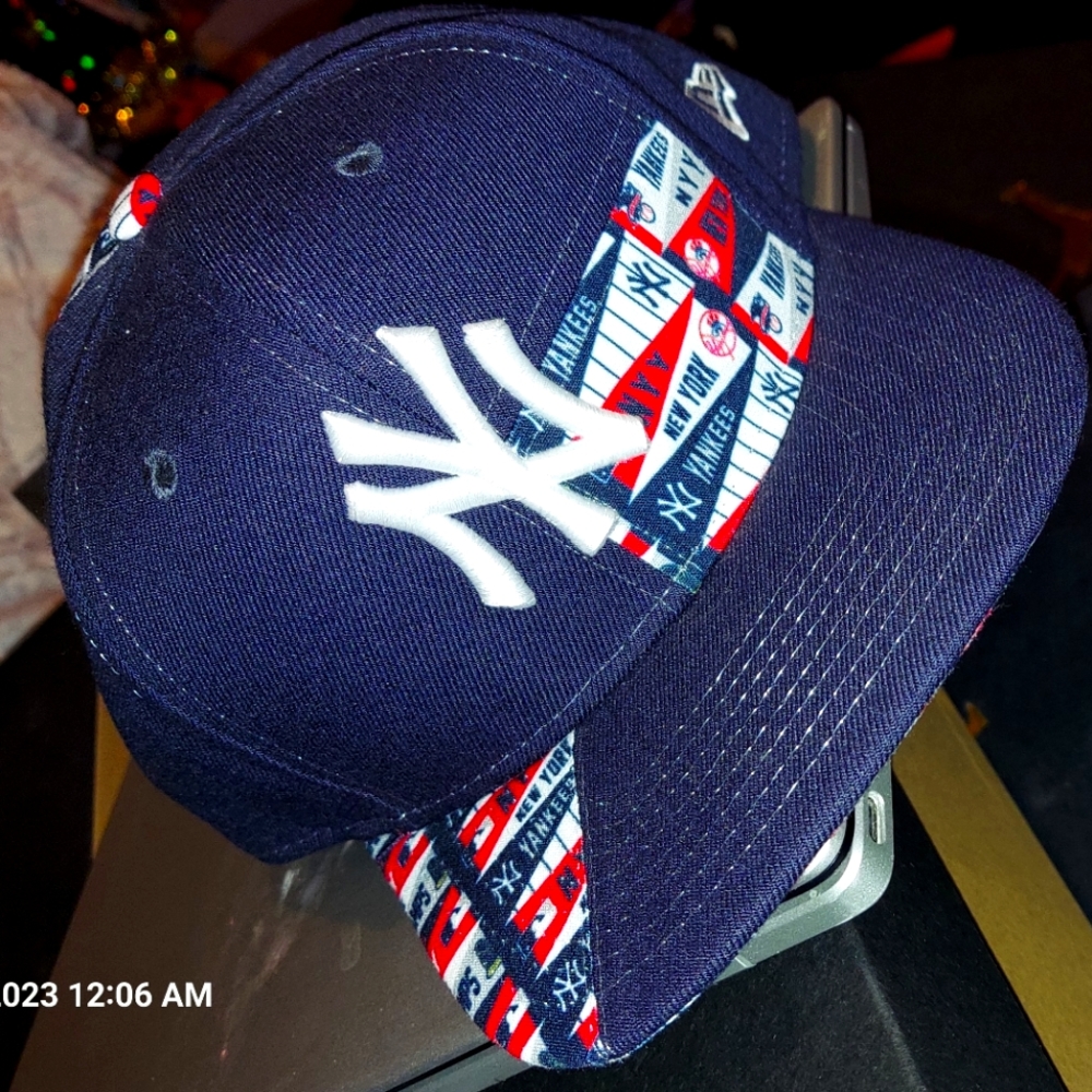 NY YANKEE SNAP